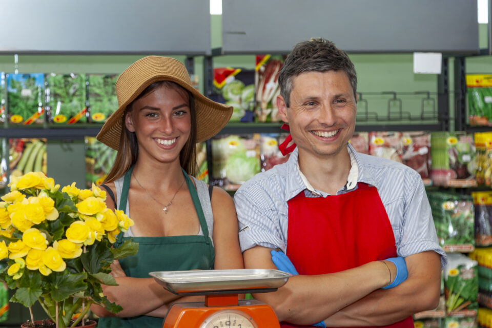 How Local Grocery Stores’ EAPs Bundle Telehealth & Financial Support